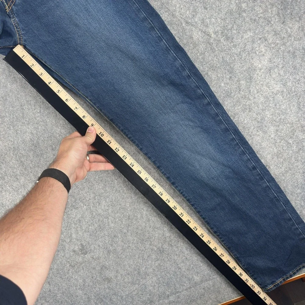 Levi's 501 Jeans Mens 30x34 Blue Medium Wash Button Fly Straight Leg